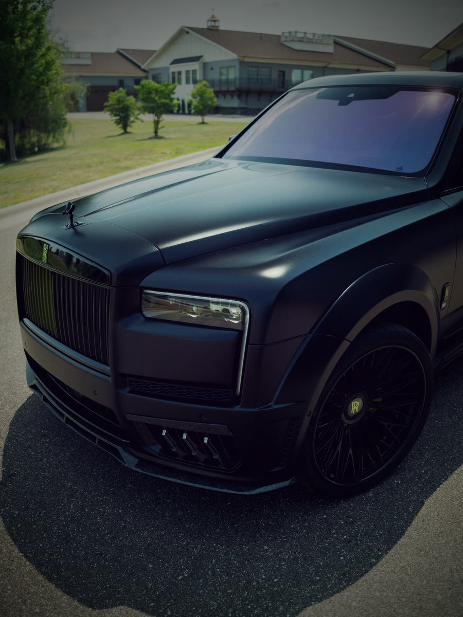 Widebody Rolls-Royce Cullinan in satin black