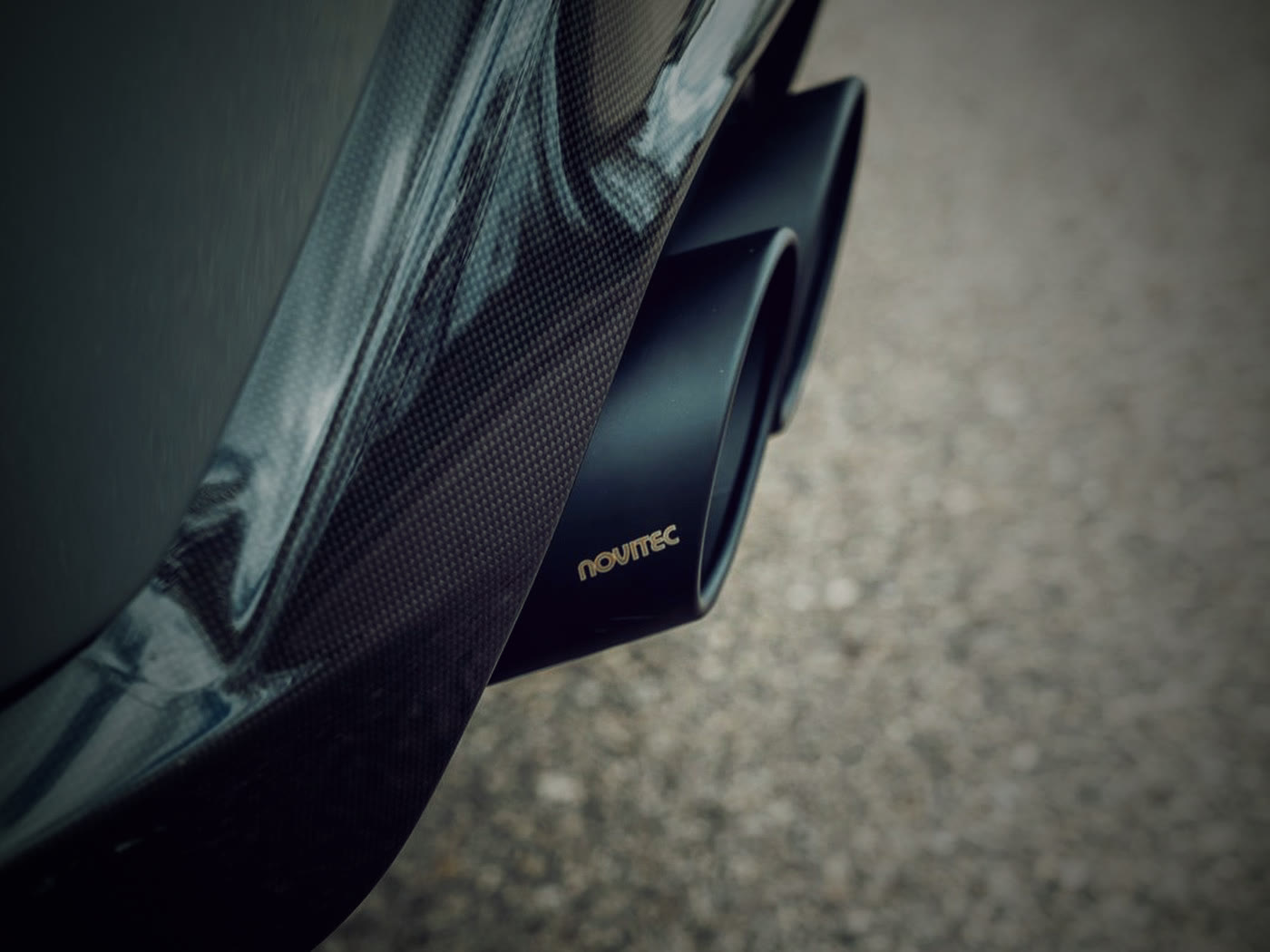 Novitec exhaust tips on a carbon rear diffuser
